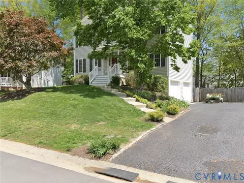 Exterior - 1625 Upperbury Dr, Midlothian, VA 23114 photo 8 of 10