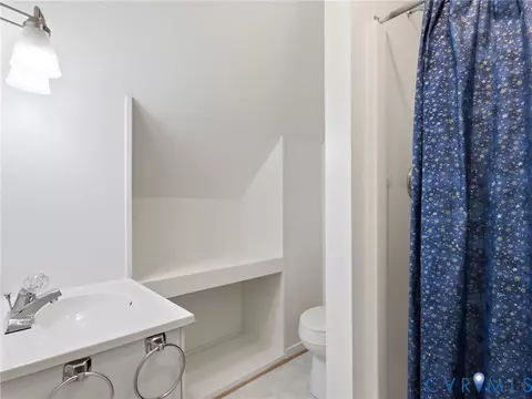 Bath - 1625 Upperbury Dr, Midlothian, VA 23114 photo 5 of 5