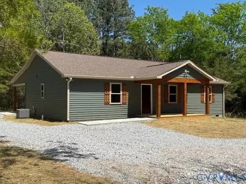 744 Robertsons Rd, Blackstone, VA 23824 photo 2