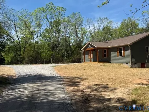 744 Robertsons Rd, Blackstone, VA 23824 photo 6