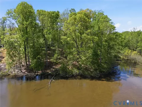 2230 Highland Dr, Powhatan, VA 23139
