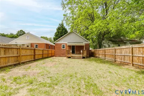 Exterior - 23 E 34th St, Richmond, VA 23224 photo 6 of 7