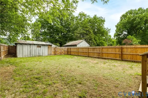 Exterior - 23 E 34th St, Richmond, VA 23224 photo 5 of 7