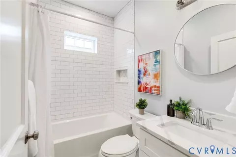 Bath - 23 E 34th St, Richmond, VA 23224 photo 1 of 4