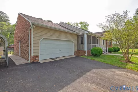 13609 Old Stage Rd, Dinwiddie, VA 23841