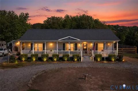 273 Greenfield Point Dr, Reedville, VA 22539
