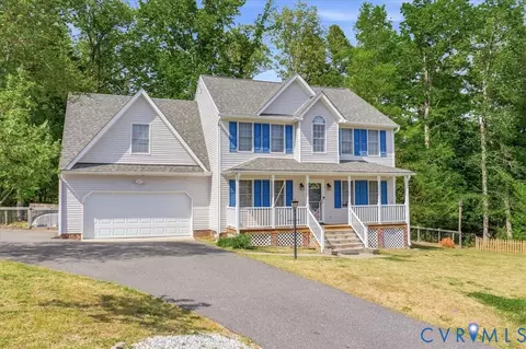 24534 Plantation Dr, Petersburg, VA 23803