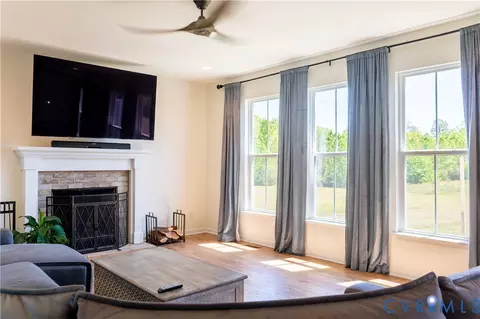 Living - 6726 Pine Straw Ln, Quinton, VA 23141 photo 1 of 2