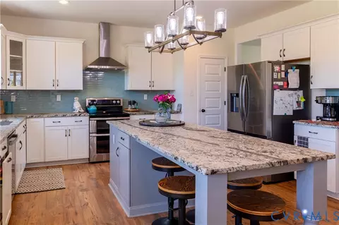 Kitchen - 6726 Pine Straw Ln, Quinton, VA 23141 photo 2 of 6