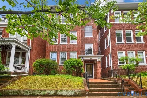 3211 W Franklin St, Richmond, VA 23221