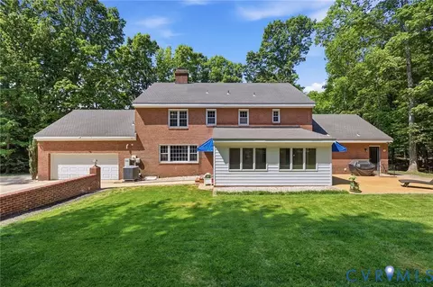 Exterior - 2321 Wadebridge Rd, Midlothian, VA 23113 photo 4 of 5