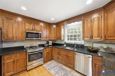 Kitchen - 2321 Wadebridge Rd, Midlothian, VA 23113 photo 1 of 2