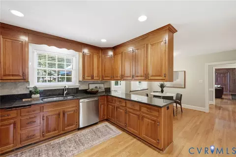Kitchen - 2321 Wadebridge Rd, Midlothian, VA 23113 photo 2 of 2