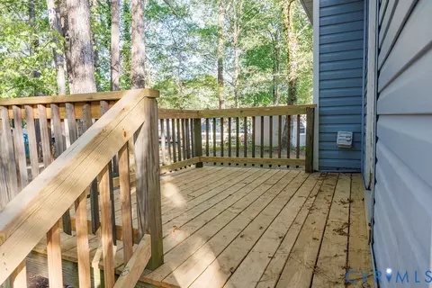 Exterior - 4800 Peartree Ct, Midlothian, VA 23112 photo 4 of 5