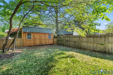 Exterior - 1227 Windsor Ave, Richmond, VA 23227 photo 6 of 9