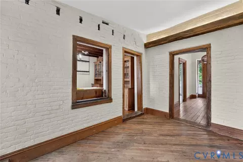Entry Way - 2513 E Grace St, Richmond, VA 23223 photo 4 of 7