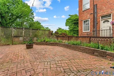 Exterior - 2513 E Grace St, Richmond, VA 23223 photo 10 of 16