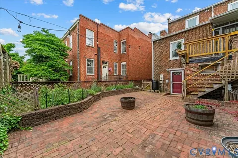 Exterior - 2513 E Grace St, Richmond, VA 23223 photo 9 of 16