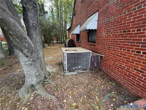 208 Winber Dr, Richmond, VA 23224 photo 4