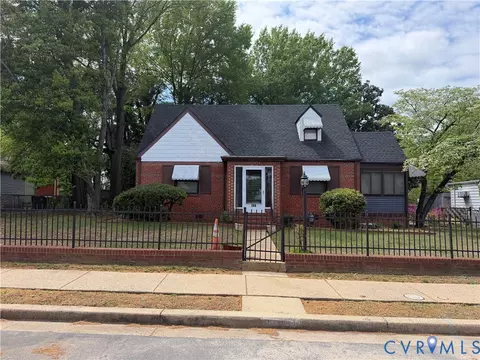 208 Winber Dr, Richmond, VA 23224 photo 2