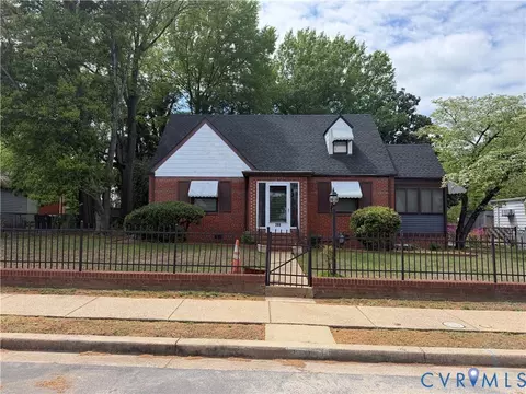 208 Winber Dr, Richmond, VA 23224 photo 2