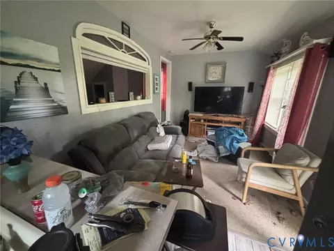 Living - 6424 Hackney Cir, North Chesterfield, VA 23234 photo 3 of 3