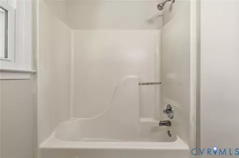 Bath - 7631 Cotfield Rd, North Chesterfield, VA 23237 photo 4 of 4
