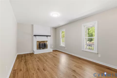 Living - 7631 Cotfield Rd, North Chesterfield, VA 23237 photo 2 of 4