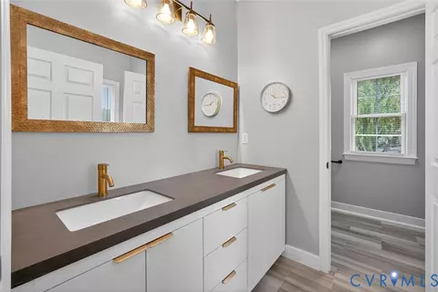 Bath - 1850 Jeter Rd, Powhatan, VA 23139 photo 4 of 5