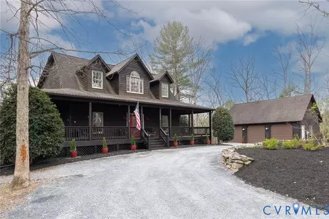 448 Adams Rd, Winchester, VA 22603