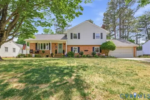 1311 Hermitage Rd, Colonial Heights, VA 23834