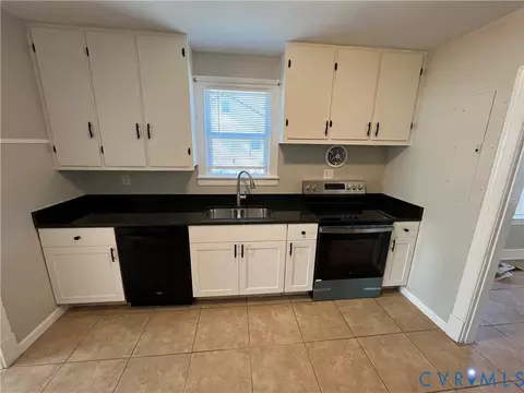 Kitchen - 400 5th St, Blackstone, VA 23824 photo 1 of 2
