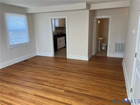 Living - 400 5th St, Blackstone, VA 23824 photo 1 of 3