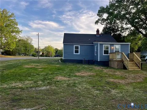 Exterior - 400 5th St, Blackstone, VA 23824 photo 5 of 5