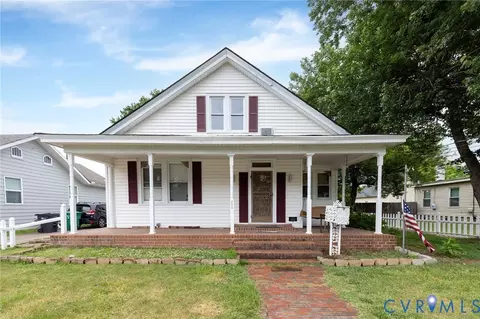 202 Lee Ave, Colonial Heights, VA 23834
