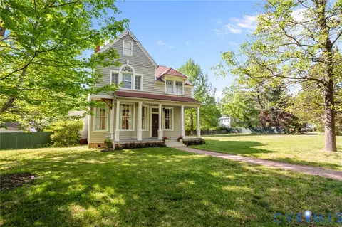 802 S Center St, Ashland, VA 23005
