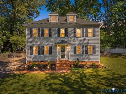 4001 Kings Gate Rd, Chester, VA 23831