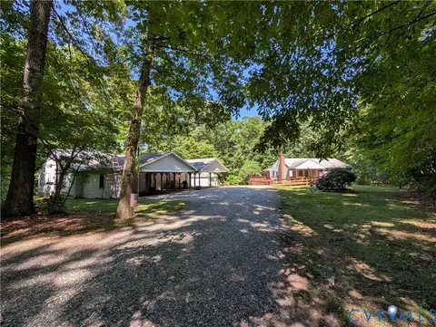1996 Old Apple Grove Rd, Mineral, VA 23117