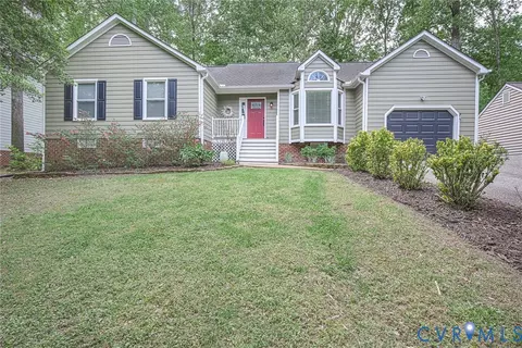 14713 Ridge Point Dr, Midlothian, VA 23112