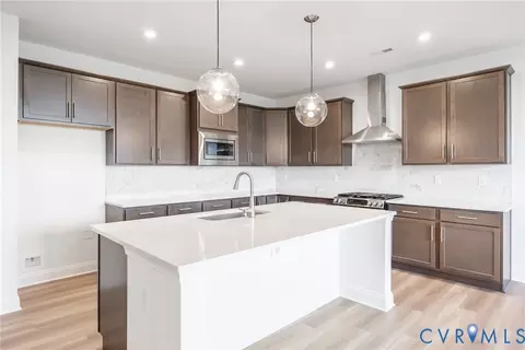18740 Palisades Cove Trl, Moseley, VA 23120