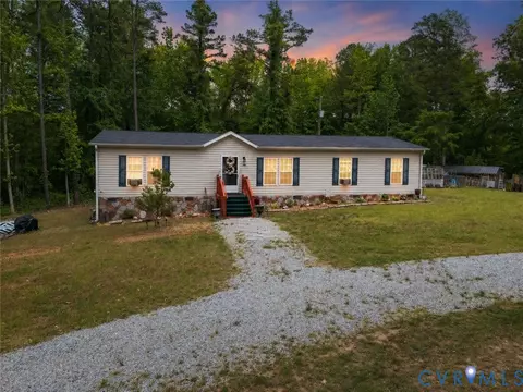 1370 Hunters Lane Ln, Chase City, VA 23924
