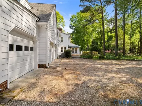 Exterior - 2101 Galloway Ter, Midlothian, VA 23113 photo 7 of 8