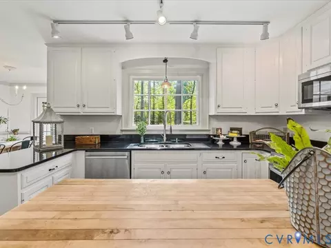 Kitchen - 2101 Galloway Ter, Midlothian, VA 23113 photo 2 of 3