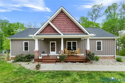 240 Goldenberry Ln, Louisa, VA 23093