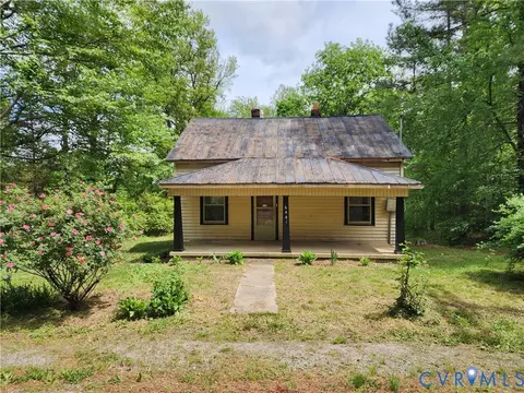 6441 S Genito Rd, Jetersville, VA 23083