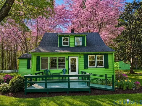 2097 Coles Point Rd, Hague, VA 22469