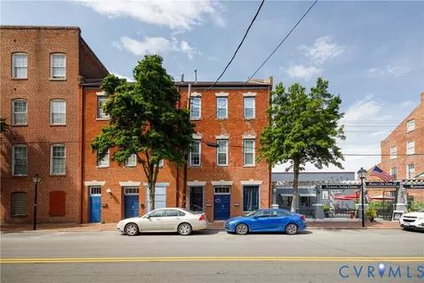 23 W Old St, Petersburg, VA 23803