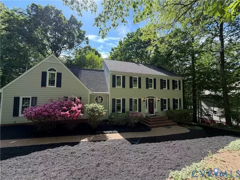 14321 Crossings Ridge Dr, Midlothian, VA 23113