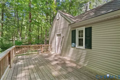 Exterior - 3612 Stoney Ridge Rd, Midlothian, VA 23112 photo 4 of 9