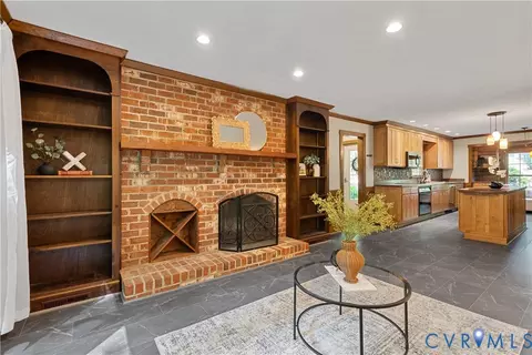 Living - 3612 Stoney Ridge Rd, Midlothian, VA 23112 photo 3 of 4